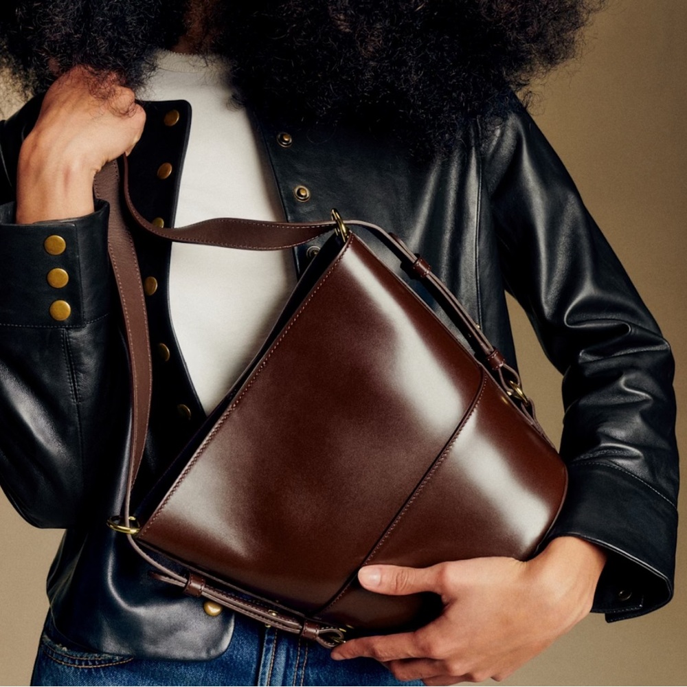 Sézane Gary Bag in Rich Brown Leather - Picture 4 of 7